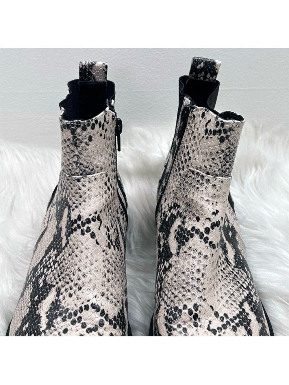 Universal Thread Black Cream Snakeskin Ankle Booties Size 10 - Picture 4 of 12